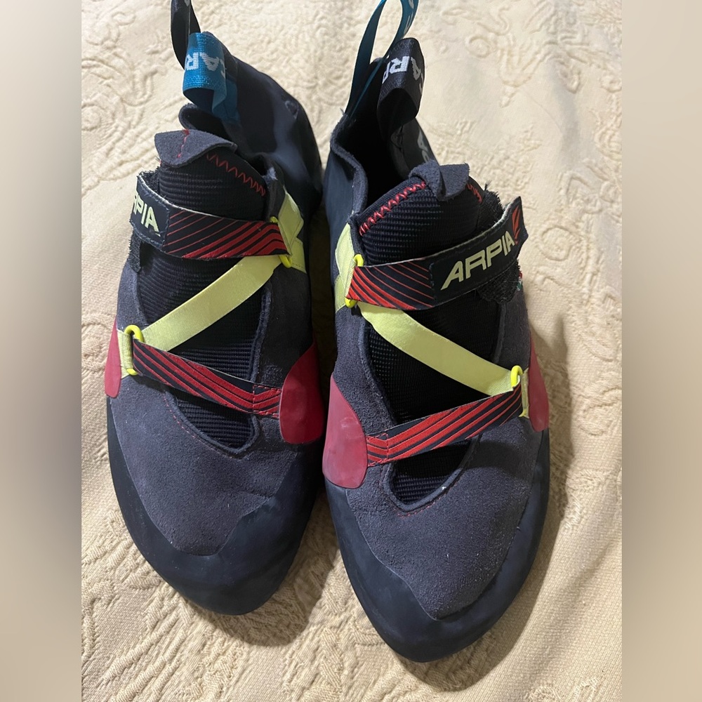 Scarpa Arpia men’s climbing shoe